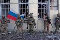 Оросын арми Украины Авдеевкаг бүрэн хяналтад авчээ